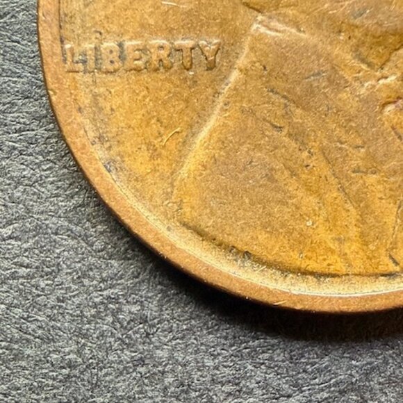 Lot of 4 Lincoln Wheat Cents 1C - 1919, 1920, 1925, 1926 - Picture 11 of 14